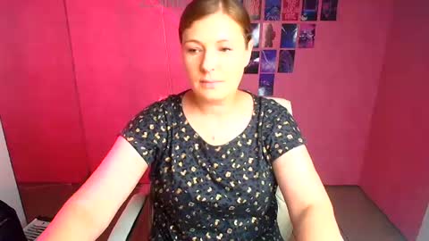Snapshot of molly_mis chatting on July 2026 11:40:01 AM Molly online show from July 2026 11:40:01 AM