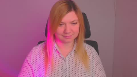 Molly online show from February 2025 12:14:02 PM