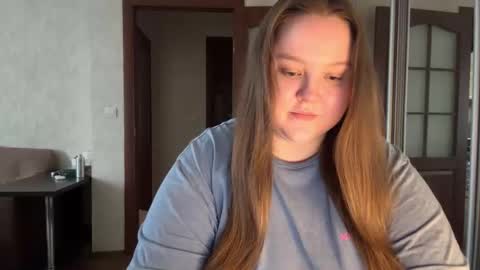 Snapshot of mollyas chatting on April 2026 01:36:02 PM Alice online show from April 2026 01:36:02 PM