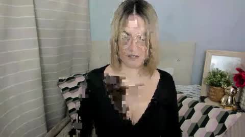 MollyCrazy online show from February 2026 05:15:01 AM