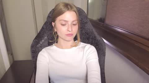 Snapshot of mollydangerous chatting on December 2025 07:32:01 PM Taisha online show from December 2025 07:32:01 PM