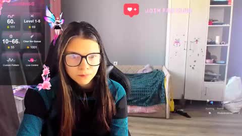  KIRA  online show from October 2025 05:32:01 AM