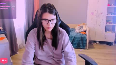  KIRA  online show from March 2026 03:24:01 AM