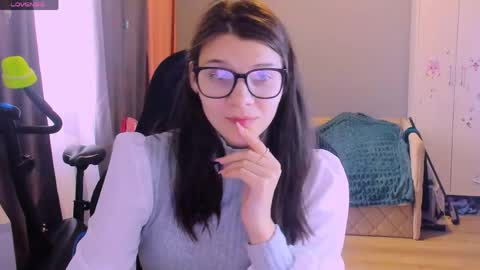  KIRA  online show from April 2026 02:53:02 AM