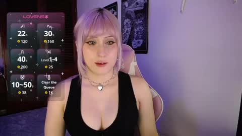 Molly  online show from May 2026 10:40:02 PM