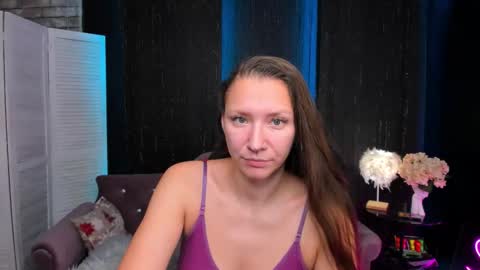 hi im Molly heregreat boobs big heart  warm pussy  online show from November 2025 12:13:02 AM