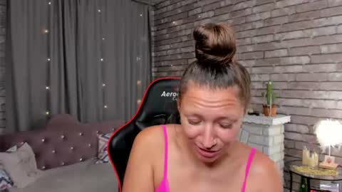 hi im Molly heregreat boobs big heart  warm pussy  online show from July 2026 12:56:02 AM
