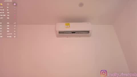 Snapshot of mollyrivera chatting on March 2025 05:28:01 PM Molly online show from March 2025 05:28:01 PM