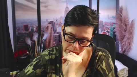 Snapshot of mollysun chatting on October 2025 05:13:01 PM MollySun Nina Randmann online show from October 2025 05:13:01 PM