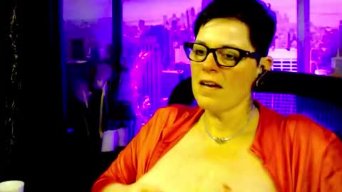 Snapshot of mollysun chatting on January 2026 05:59:01 PM MollySun Nina Randmann online show from January 2026 05:59:01 PM