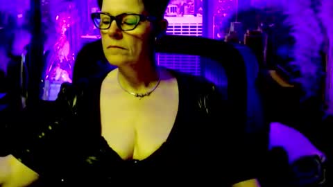 MollySun Nina Randmann online show from April 2026 05:41:01 PM
