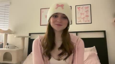 Molly Moon online show from February 2026 08:11:01 AM