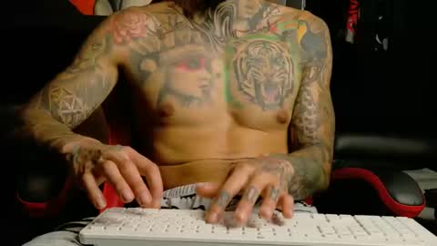 Snapshot of molotov_explosive chatting on November 2025 01:49:02 AM Molotov online show from November 2025 01:49:02 AM