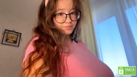 Snapshot of moltenpeach chatting on July 2026 04:31:01 AM Hermina online show from July 2026 04:31:01 AM