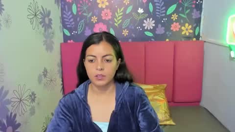 Snapshot of moly_cutte chatting on December 2024 01:13:01 PM moly_cutte online show from December 2024 01:13:01 PM