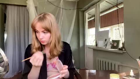 Snapshot of molyangel chatting on June 2026 01:24:02 PM Oksana online show from June 2026 01:24:02 PM
