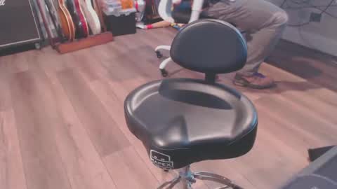 Snapshot of momer85 chatting on December 2024 06:38:01 PM momer85 online show from December 2024 06:38:01 PM