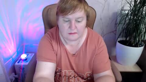 Snapshot of mommy99x chatting on December 2024 07:54:01 PM Mommy99X online show from December 2024 07:54:01 PM