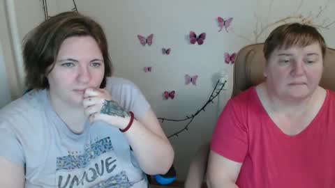 Snapshot of mommy99x chatting on March 2025 08:05:02 PM Mommy99X online show from March 2025 08:05:02 PM