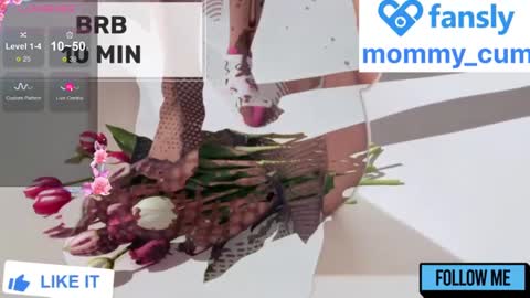 Snapshot of mommy_cum chatting on December 2024 05:27:01 AM Mommy online show from December 2024 05:27:01 AM