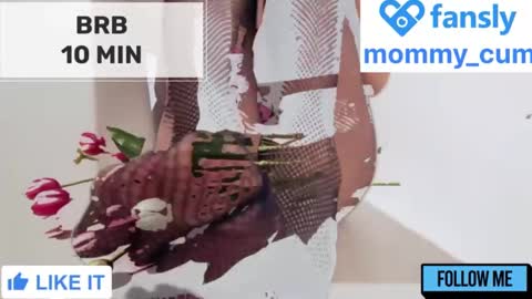 Snapshot of mommy_cum chatting on December 2024 05:16:01 AM Mommy online show from December 2024 05:16:01 AM