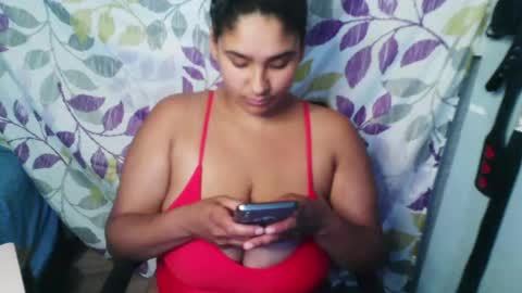 Snapshot of mommybubbles chatting on September 2025 01:22:01 AM Mommy bubbles online show from September 2025 01:22:01 AM