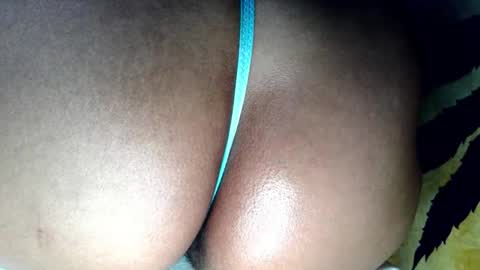 Snapshot of mommybubbles chatting on February 2026 09:08:01 PM Mommy bubbles online show from February 2026 09:08:01 PM