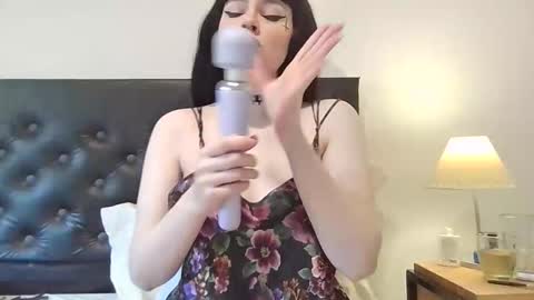 Mommynatrix online show from April 2026 05:11:01 PM
