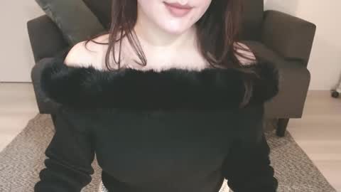 Momo online show from February 2025 09:28:01 PM