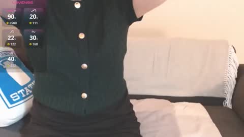 Momo online show from October 2025 12:43:02 AM