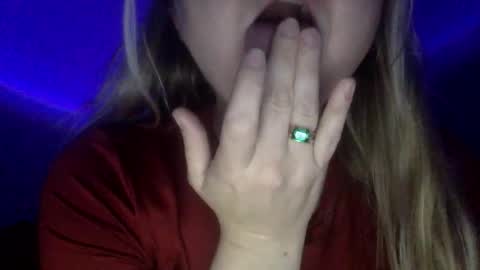 momylover_ online show from April 2026 04:32:01 AM