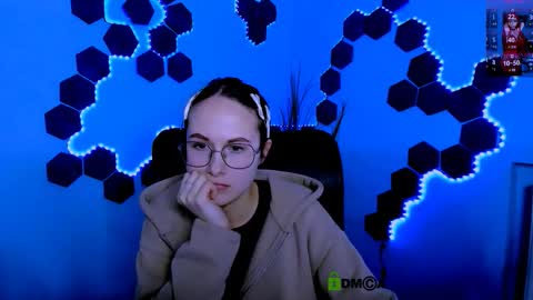 Mona  online show from February 2026 09:00:02 PM