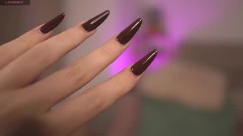 Mona Lisss online show from October 2025 11:35:01 AM