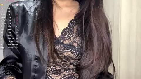 Mona online show from October 2025 10:49:01 AM