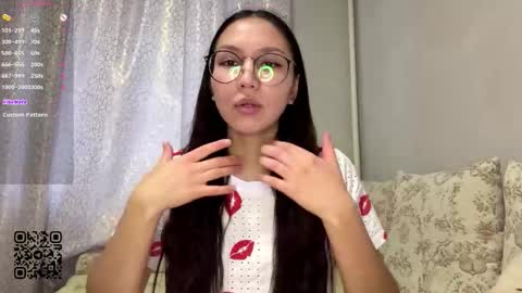 Mona online show from November 2025 09:09:01 AM