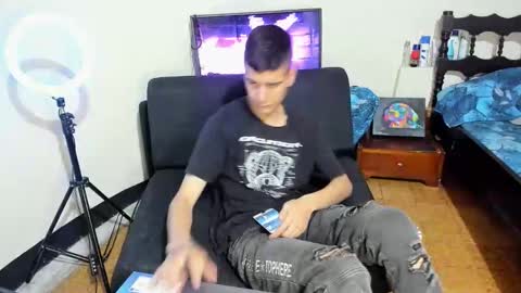 nicolas online show from December 2024 01:18:02 AM