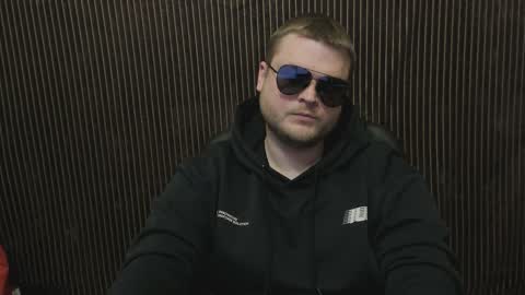 Snapshot of moneycumshot chatting on March 2026 06:58:01 PM Alex online show from March 2026 06:58:01 PM