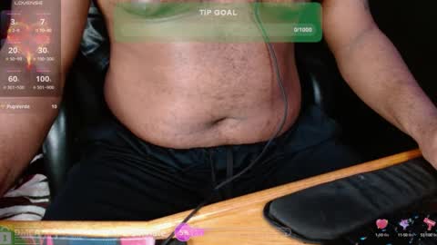 Snapshot of moneyshotxxx90 chatting on January 2025 06:16:01 AM MoneyshotXXX online show from January 2025 06:16:01 AM