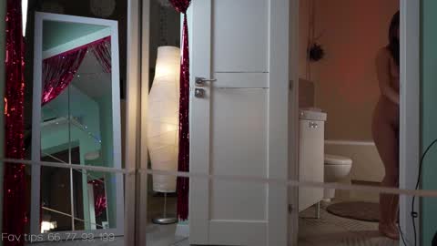 Monia Help me get 20000 subscribers online show from February 2025 05:04:01 PM