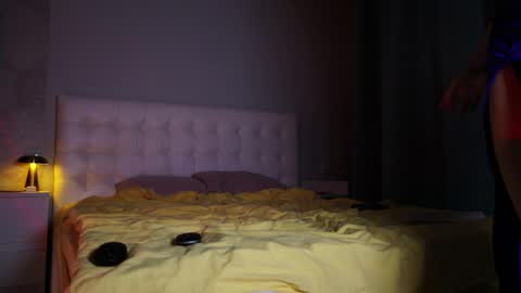 Monia Help me get 20000 subscribers online show from March 2026 06:42:02 PM