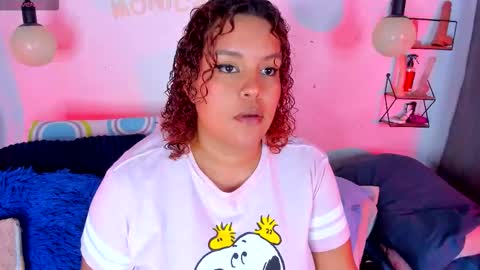 aleja      independent model       online show from November 2025 05:12:01 PM