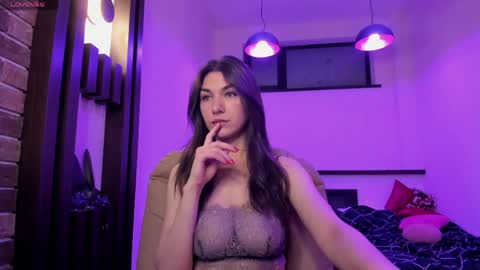 Monica online show from May 2026 04:07:01 AM