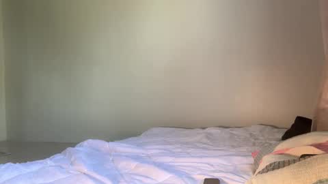 Snapshot of monikaisay chatting on February 2026 05:33:02 AM isay online show from February 2026 05:33:02 AM