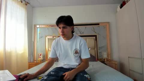 monky_0002 online show from March 2026 07:39:01 PM