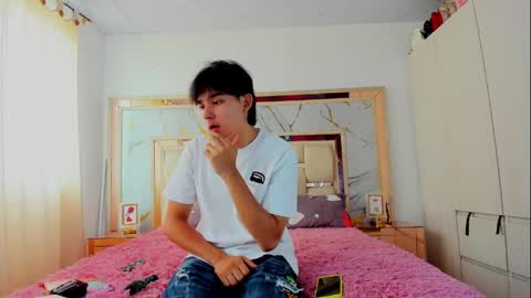 monky_0002 online show from March 2026 03:18:01 PM