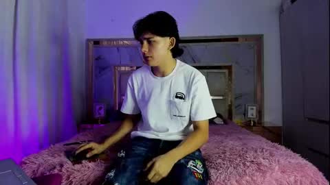 monky_0002 online show from March 2026 03:23:01 AM