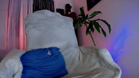 monnojones online show from December 2025 03:15:02 AM