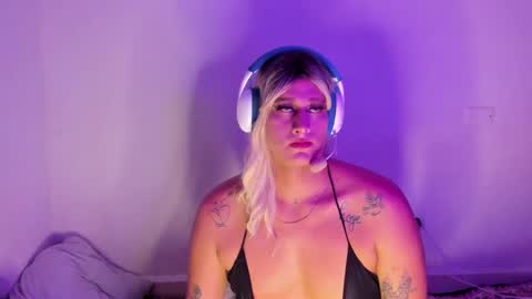 Snapshot of monojuan06 chatting on March 2025 08:00:02 PM veronika ind online show from March 2025 08:00:02 PM