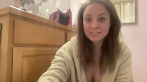 Monroe online show from January 2025 04:33:02 AM