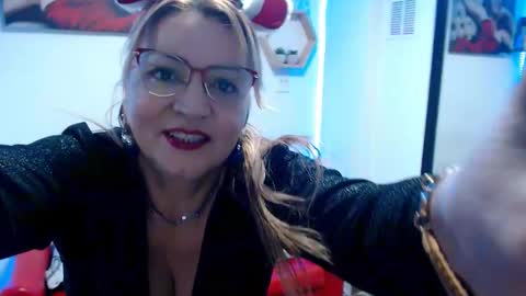 Snapshot of monserrat_diva chatting on December 2025 07:53:02 PM monserrat_diva online show from December 2025 07:53:02 PM